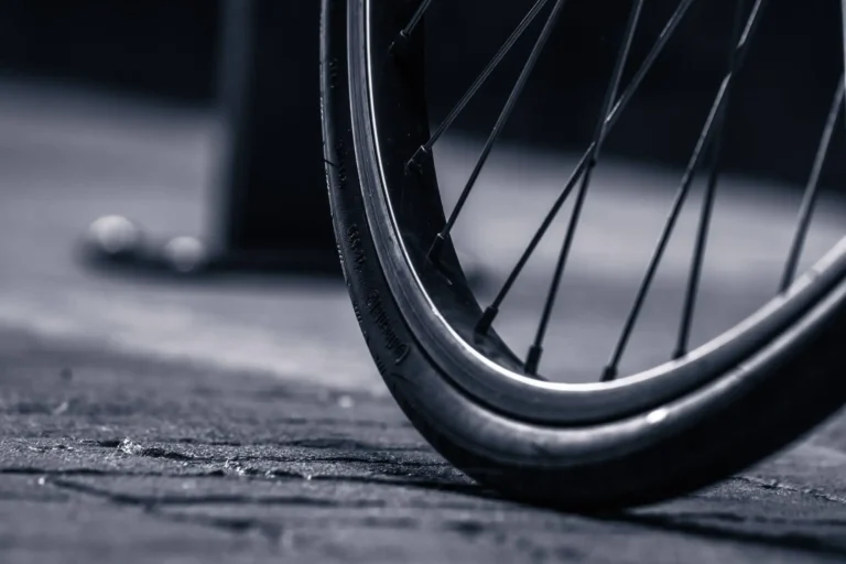 Le Guide Ultime pour Atteindre une Pression Parfaite des Pneus de Vélo